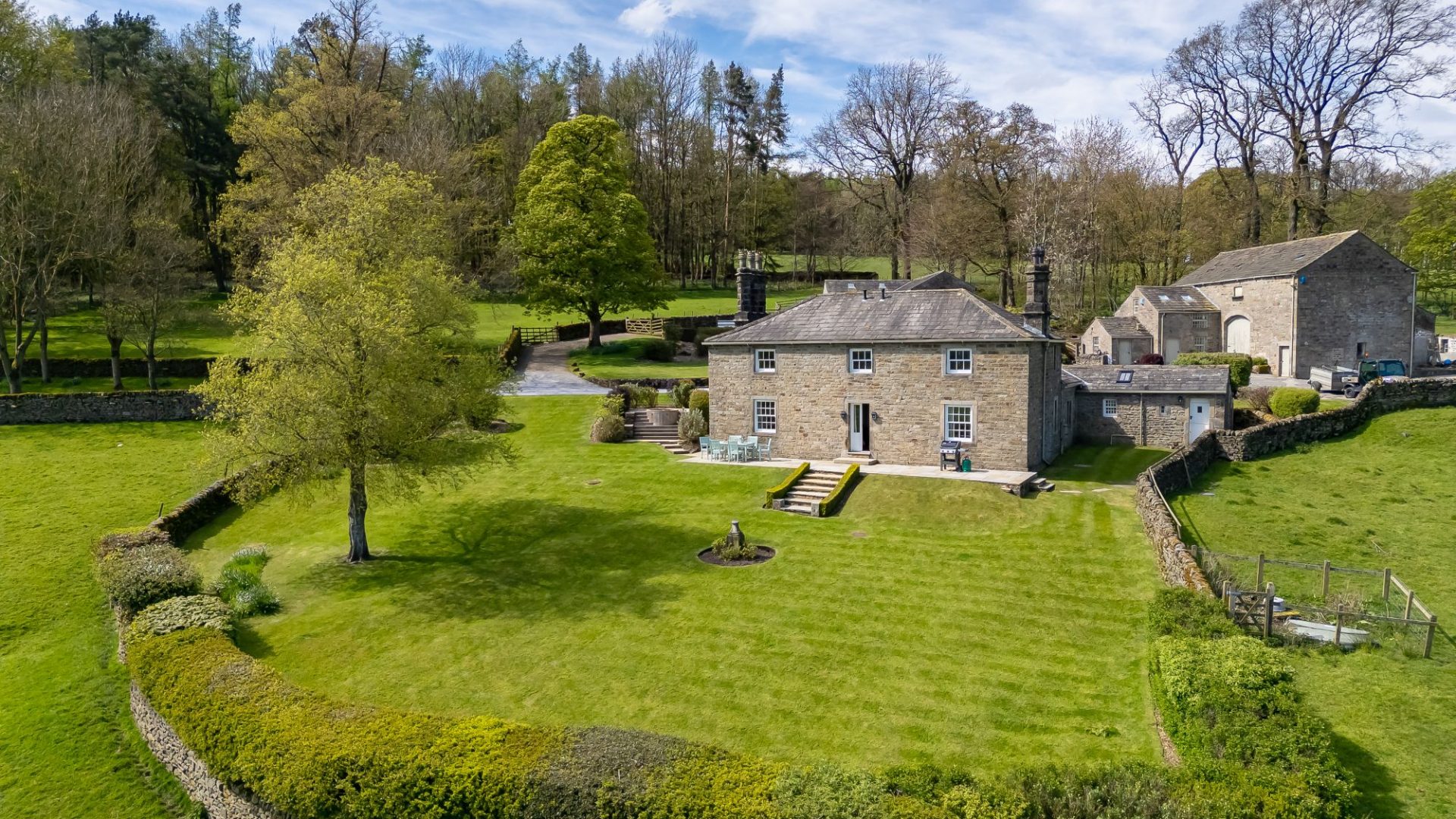 Yorkshire holiday cottages on the bolton abbey estate
